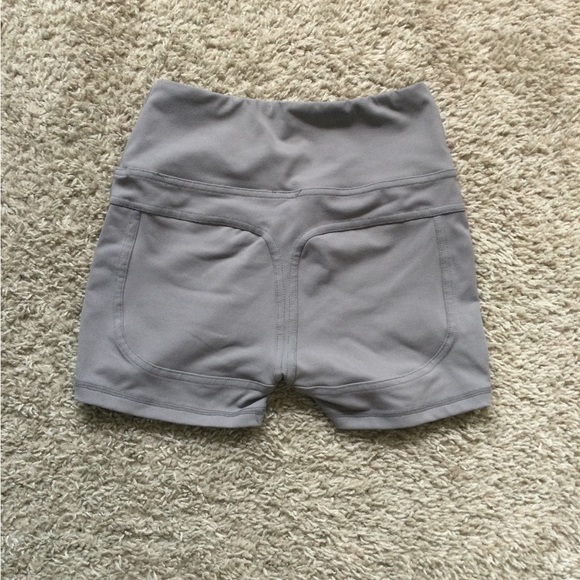 Booty Defining Shorts - Picture 9 of 12